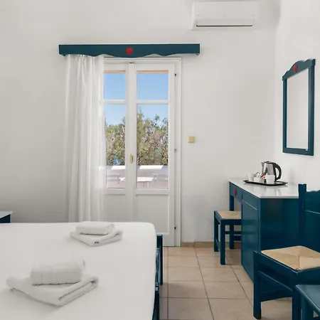 Paros Inn Seafront Logaras Room photo