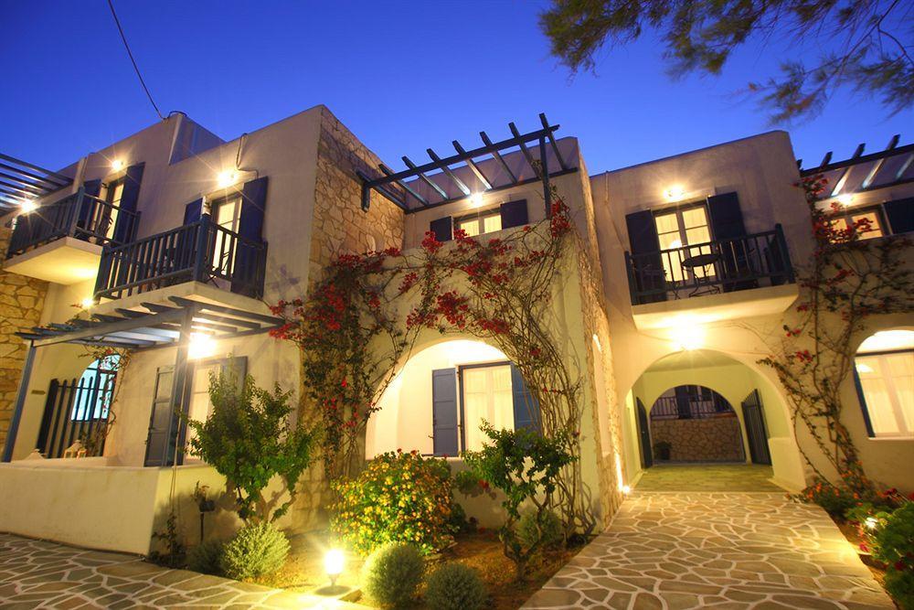 Paros Seafront 3*