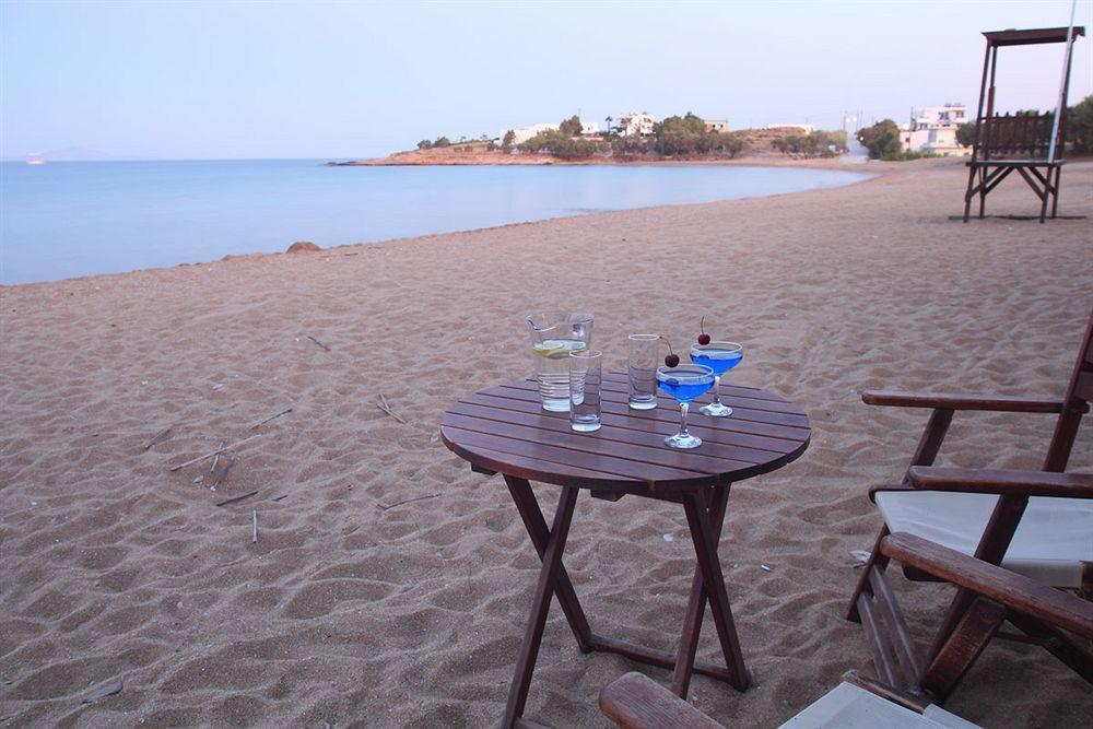 Paros Seafront מלון