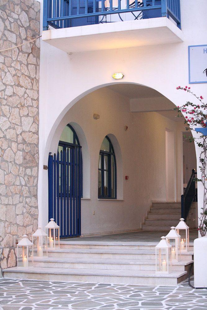Paros Seafront מלון לוגאראס